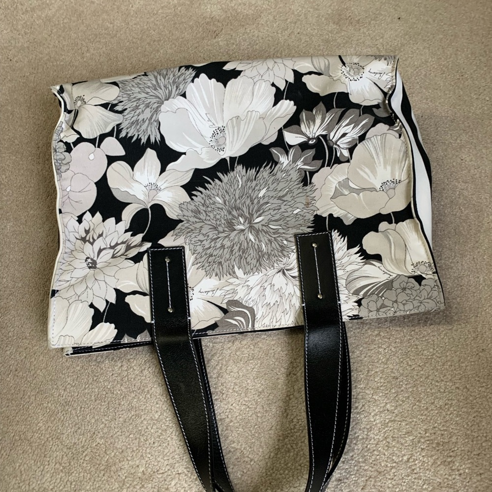 burberry tote - Picture 6 of 9